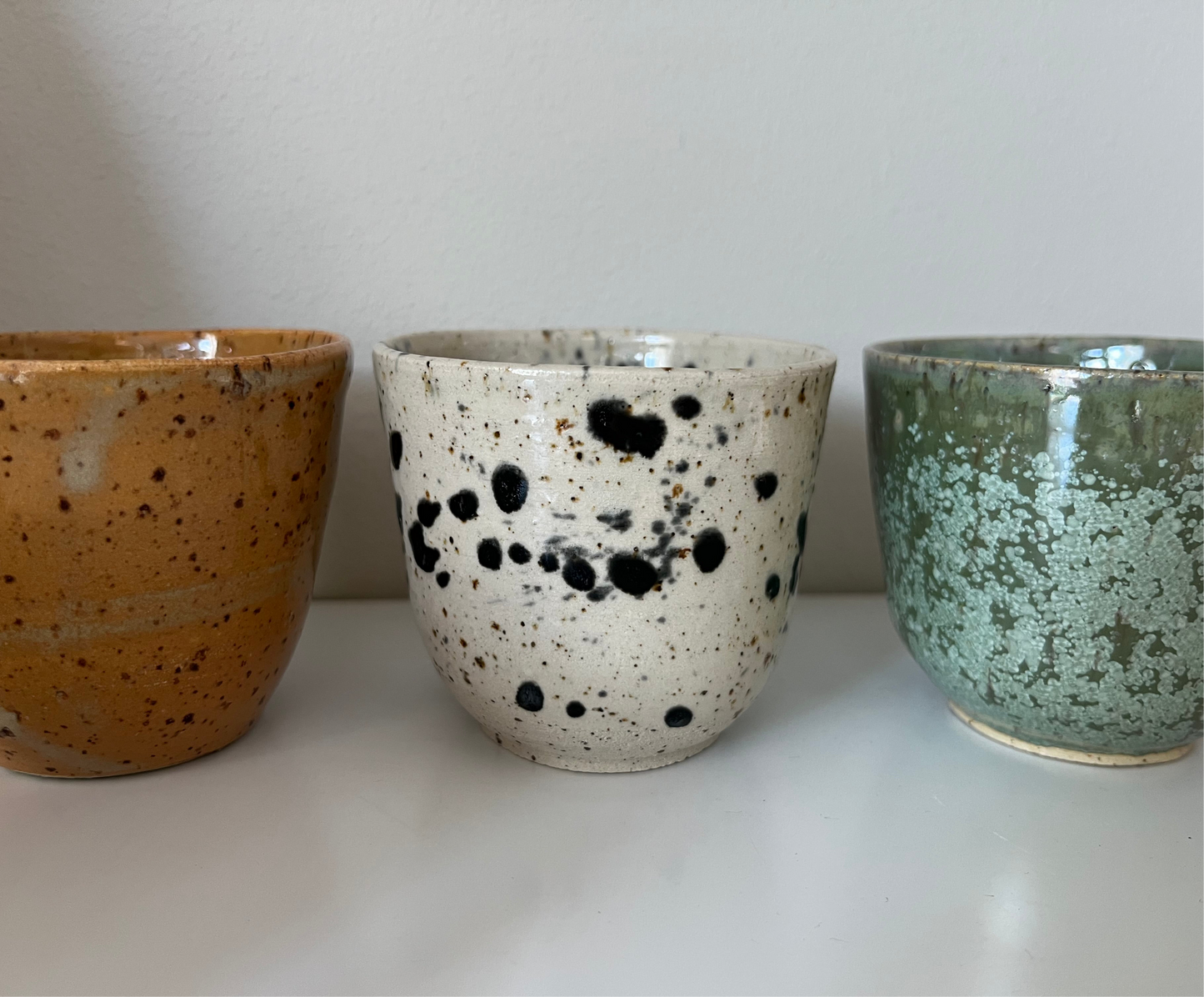 Liten kopp utan öra prickig