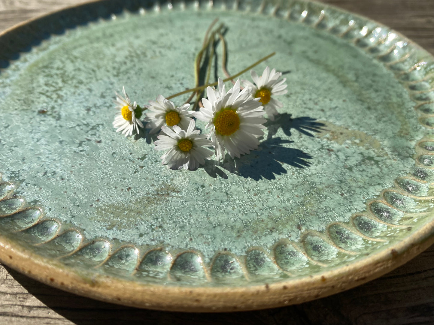 Fat med mönstrad kant grön