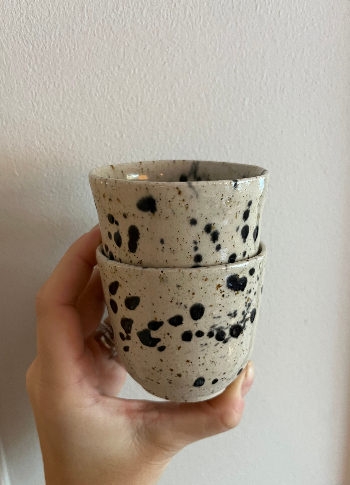 Liten kopp utan öra prickig